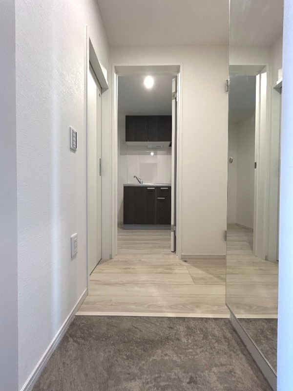 ��ʌ�����s�΋u�P���ڂ̃A�p�[�g�̂��̑������E�X�y�[�X