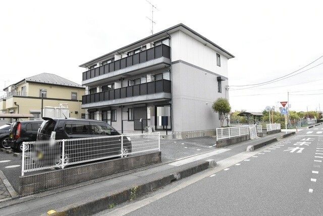 ��ʌ������s���W����17-1�̃A�p�[�g�̌����O��