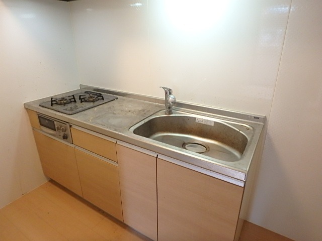 ��ʌ��������܎s��{����ؒ��Q���ڂ̃A�p�[�g�̃L�b�`��