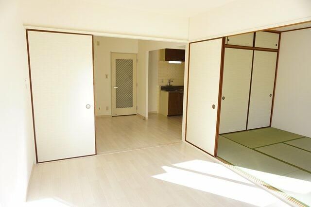 ��ʌ�����s�˒˂R���ڂ̃}���V�����̋��ԁE���r���O