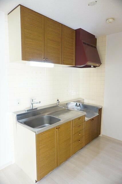 ��ʌ�����s�˒˂R���ڂ̃}���V�����̃L�b�`��