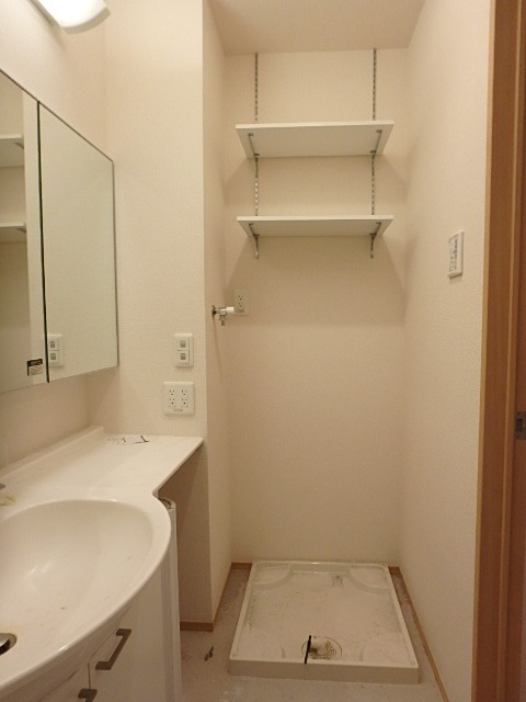 ��ʌ��������܎s��{����ؒ��Q���ڂ̃A�p�[�g�̂��̑�