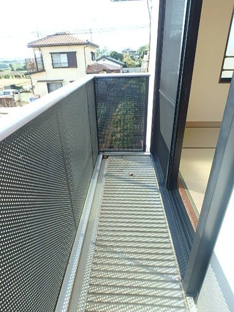 ��ʌ��������܎s������厚����̃e���X�n�E�X�̃o���R�j�[