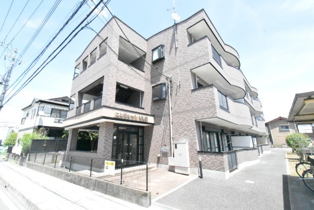 ��ʌ������s���h�P���ڂ̃}���V�����̌����O��