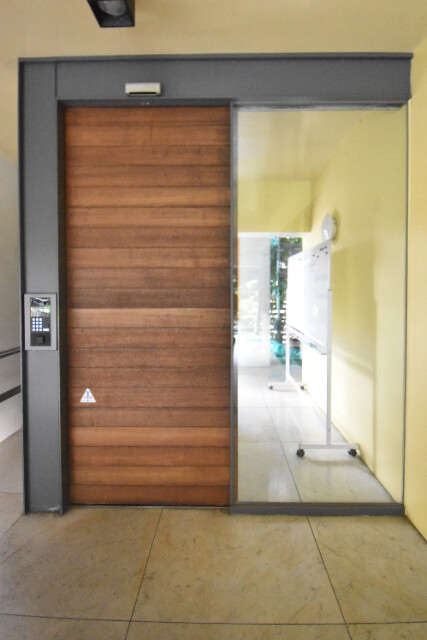 ��ʌ��������܎s�k�擌�听���P���ڂ̃}���V�����̃G���g�����X