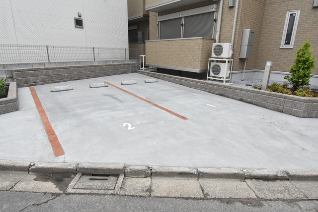 ��ʌ��������܎s�Y�a���؍�U���ڂ̃A�p�[�g�̒��ԏ�