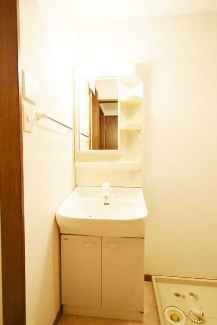 ��ʌ��@�c�s���U���ڂ̃}���V�����̐��ʏ�