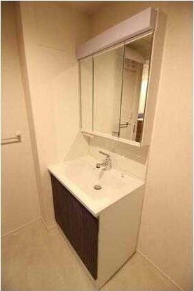 ��ʌ��������܎s�΋擌�Y�a�P���ڂ̃}���V�����̐��ʏ�