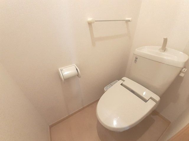 ��ʌ�����s���s�o�H�Q���ڂ̃A�p�[�g�̃g�C��