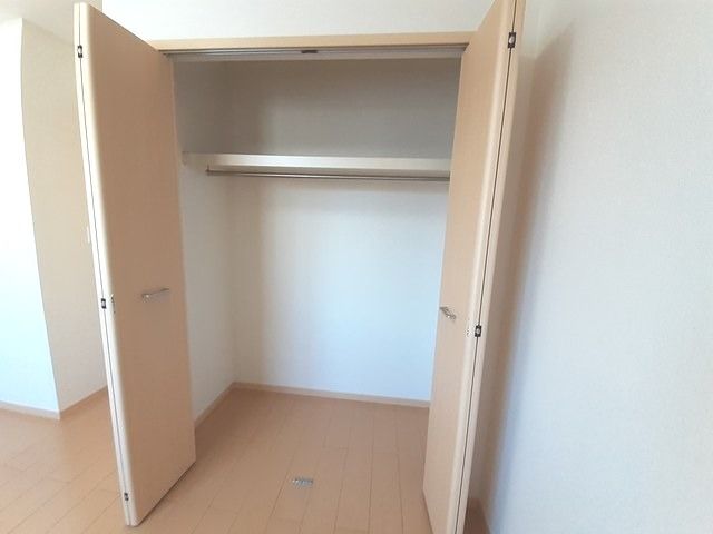 ��ʌ�����s���s�o�H�Q���ڂ̃A�p�[�g�̎��[