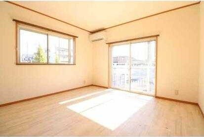 ��ʌ������s�������̃A�p�[�g�̋��ԁE���r���O