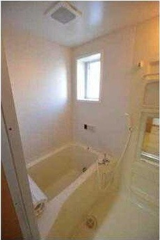 ��ʌ������s�������̃A�p�[�g�̃o�X