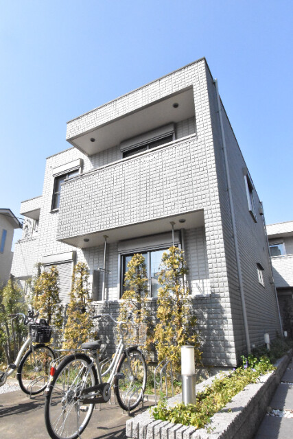 ��ʌ��������܎s��{�捂�@���P���ڂ̃}���V�����̌����O��