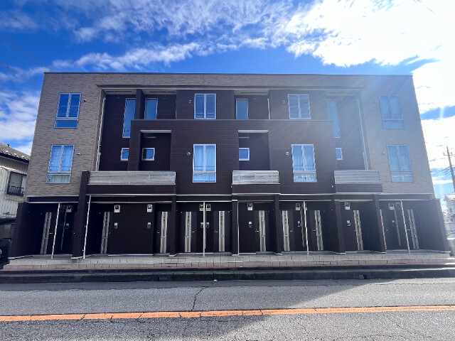 ��ʌ��t�����s�L���Q���ڂ̃A�p�[�g�̌����O��