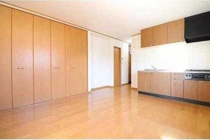 ��ʌ������s�������̃A�p�[�g�̂��̑������E�X�y�[�X