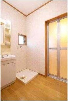 ��ʌ������s�������̃A�p�[�g�̂��̑������E�X�y�[�X