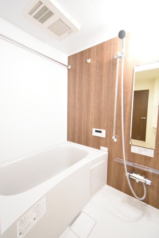 ��ʌ�����s�J�ÂQ���ڂ̃A�p�[�g�̃o�X