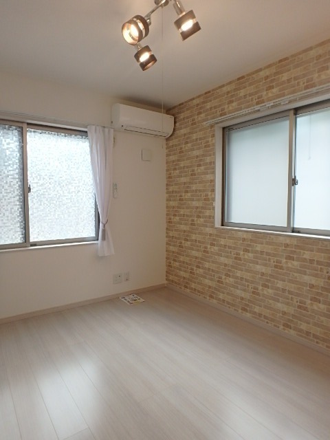 ��ʌ��������܎s����厚�w��̃A�p�[�g�̋��ԁE���r���O