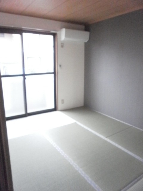 ��ʌ��k�����S�ɓޒ��h�T���ڂ̃A�p�[�g�̂��̑������E�X�y�[�X