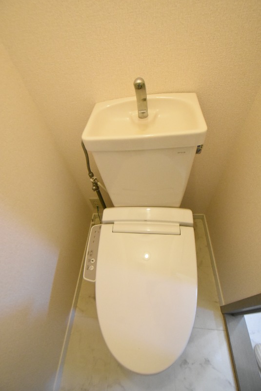 ��ʌ��k�����S�ɓޒ��h�T���ڂ̃A�p�[�g�̃g�C��