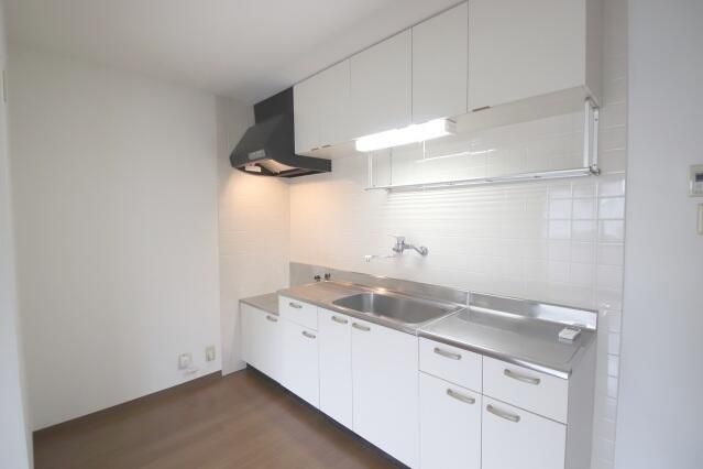 ��ʌ��������܎s����O���U���ڂ̃}���V�����̃L�b�`��