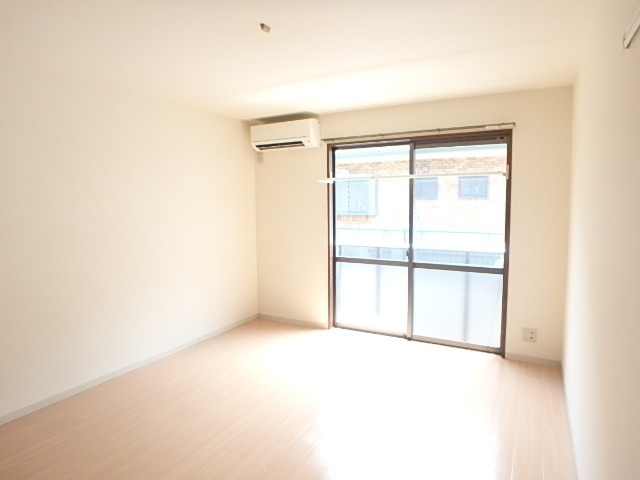 ��ʌ��������܎s�k��{�����S���ڂ̃A�p�[�g�̂��̑������E�X�y�[�X