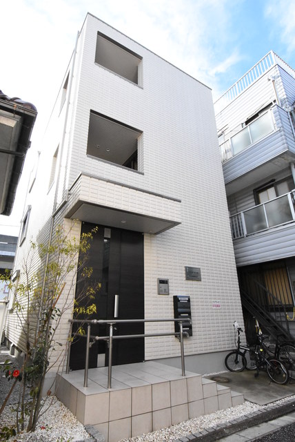 ��ʌ��������܎s������{�����Q����18-2�̃}���V�����̌����O��