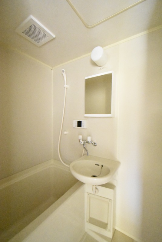 ��ʌ��������܎s��΋���S���ڂ̃A�p�[�g�̃o�X