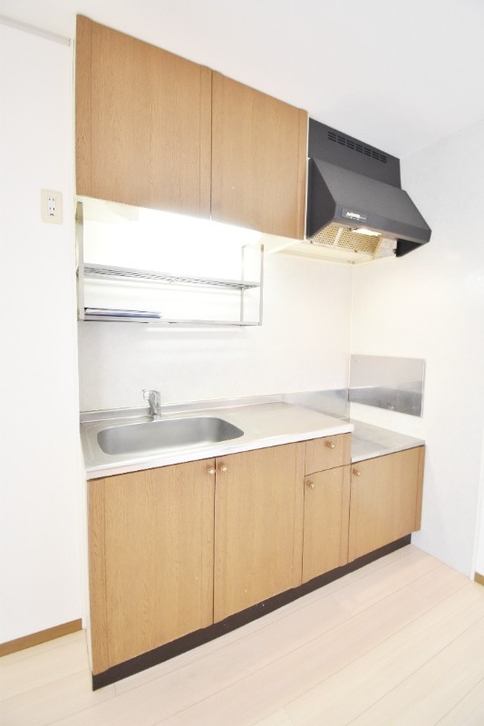 ��ʌ��������܎s��{��k�ܒ��Q���ڂ̃A�p�[�g�̃L�b�`��