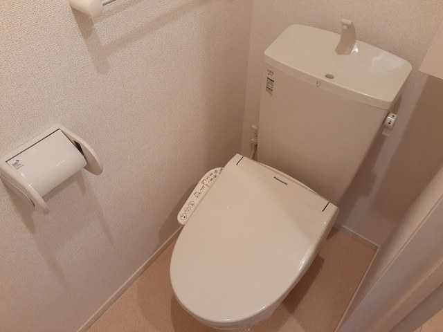 ��ʌ������s�ٓV�P���ڂ̃A�p�[�g�̃g�C��