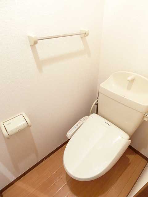 ��ʌ��k�����S�ɓޒ������R���ڂ̃A�p�[�g�̐Q��