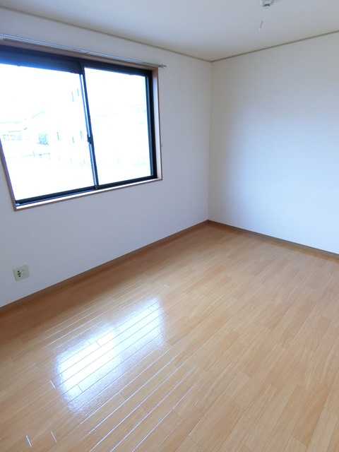 ��ʌ��k�����S�ɓޒ������R���ڂ̃A�p�[�g�̐��ʏ�