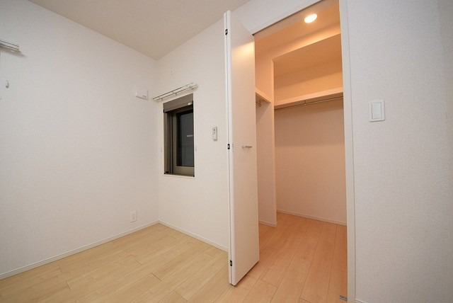 ��ʌ�����s�厚�����q�V�c�̃A�p�[�g�̎��[