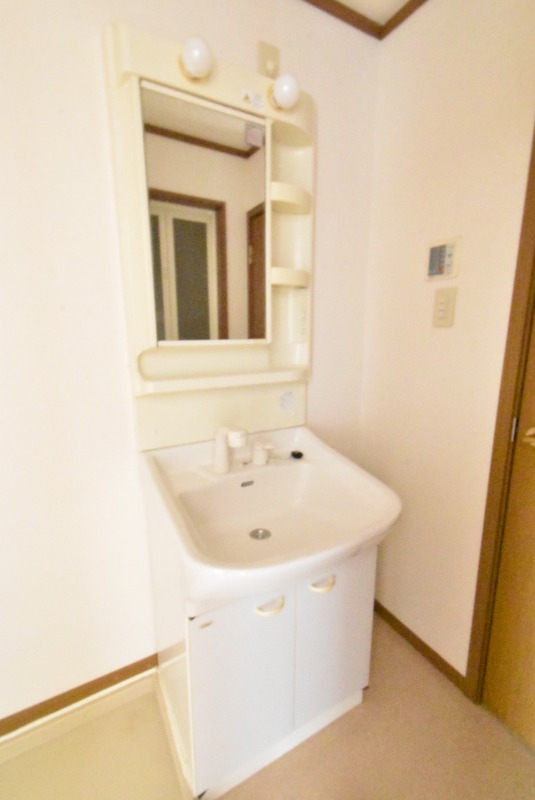 ��ʌ�����s���ԂQ���ڂ̃A�p�[�g�̐��ʏ�