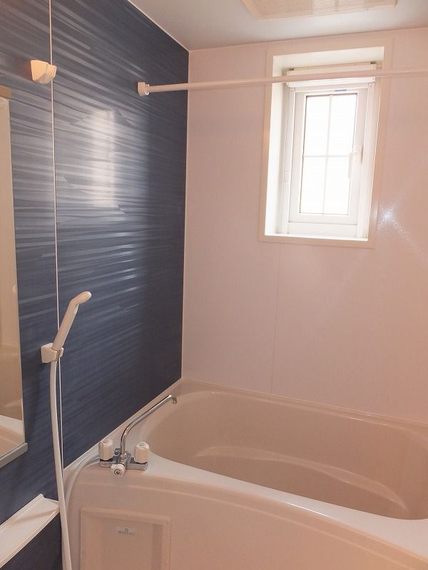 ��ʌ��������܎s��΋�{���Q���ڂ̃A�p�[�g�̃o�X