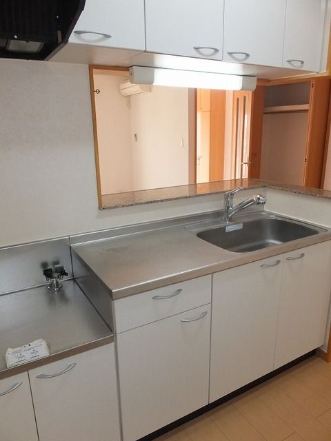 ��ʌ��������܎s��΋�{���Q���ڂ̃A�p�[�g�̃L�b�`��