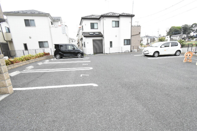 ��ʌ��������܎s�΋擹�c�y�R���ڂ̃A�p�[�g�̒��ԏ�