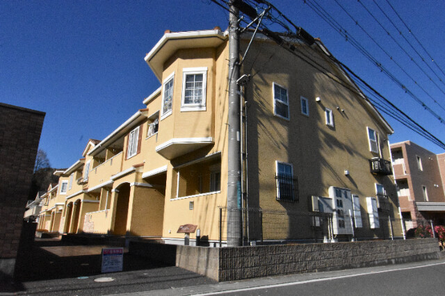 ��ʌ��������܎s��΋�{���Q���ڂ̃A�p�[�g�̃G���g�����X