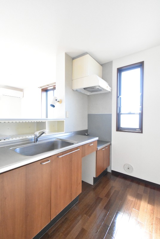 ��ʌ��������܎s���厚��J���̃A�p�[�g�̃L�b�`��