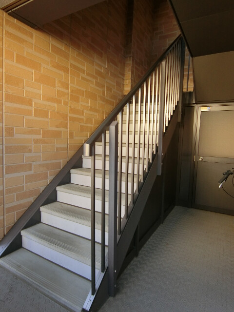 ��ʌ��������܎s��{��㏬���̃A�p�[�g�̃G���g�����X