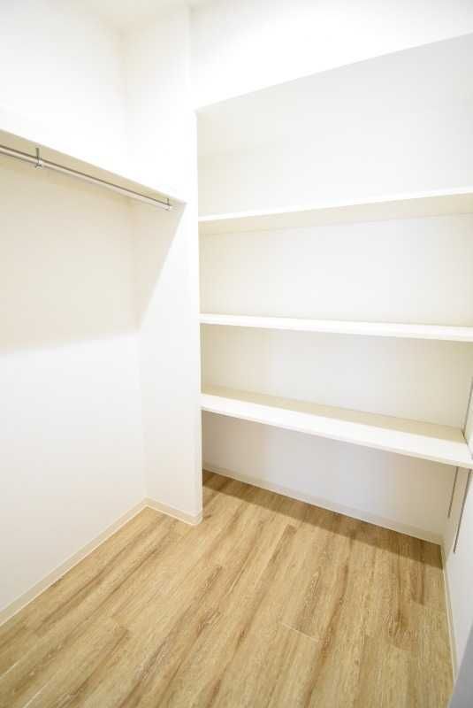 ��ʌ��������܎s��{���咬�R���ڂ̃}���V�����̎��[