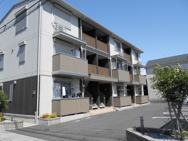 ��ʌ���z�s�������̃A�p�[�g�̌����O��