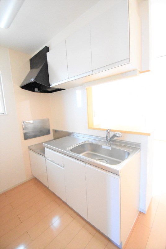 ��ʌ�����s�厚���s�̍��݂̃A�p�[�g�̃L�b�`��