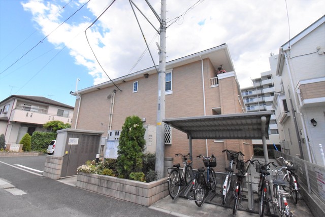 ��ʌ�����s�厚���s�̍���2894-1�̃A�p�[�g�̌����O��