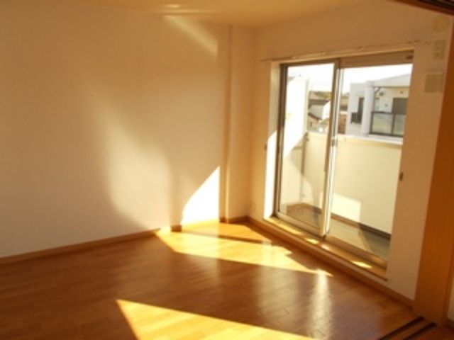 ��ʌ��k�����S�ɓޒ����h��P���ڂ̃}���V�����̋��ԁE���r���O