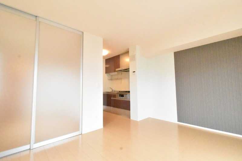 ��ʌ��z�J�s���C�N�^�E���Q���ڂ̃A�p�[�g�̋��ԁE���r���O