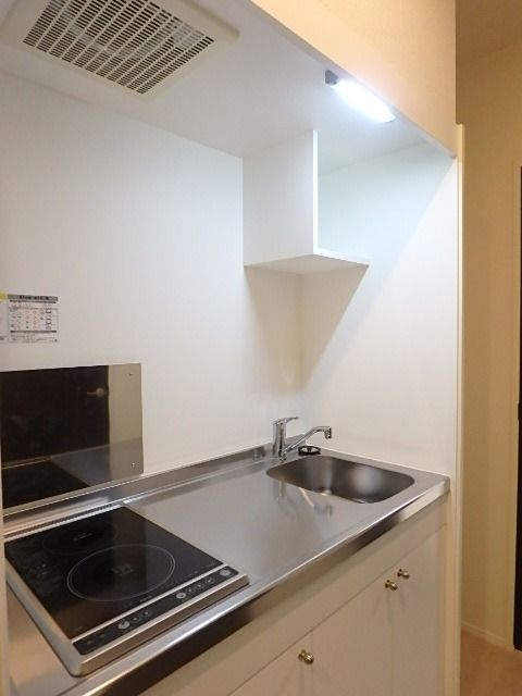 ��ʌ��������܎s�Y�a���ՂP���ڂ̃}���V�����̃L�b�`��