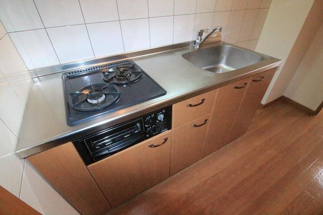 ��ʌ������s�ٓV�Q���ڂ̃}���V�����̃L�b�`��