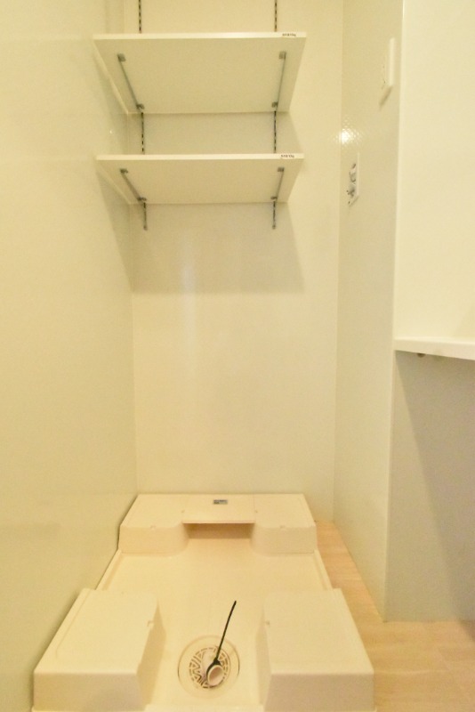 ��ʌ��z�J�s���C�N�^�E���Q���ڂ̃A�p�[�g�̂��̑�