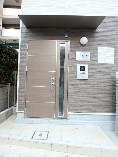 ��ʌ��������܎s�Y�a���ՂP���ڂ̃}���V�����̃G���g�����X